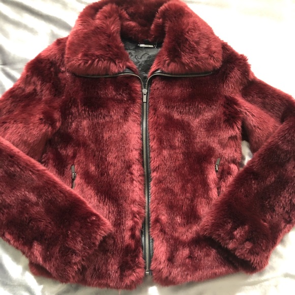 🚫SOLD🚫 Cranberry faux fur women’s coat - Picture 7 of 7